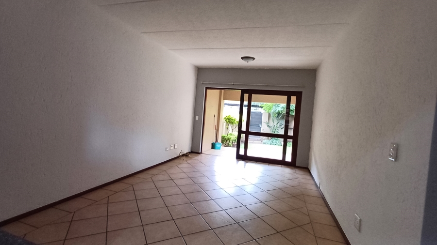 1 Bedroom Property for Sale in Sunninghill Gauteng