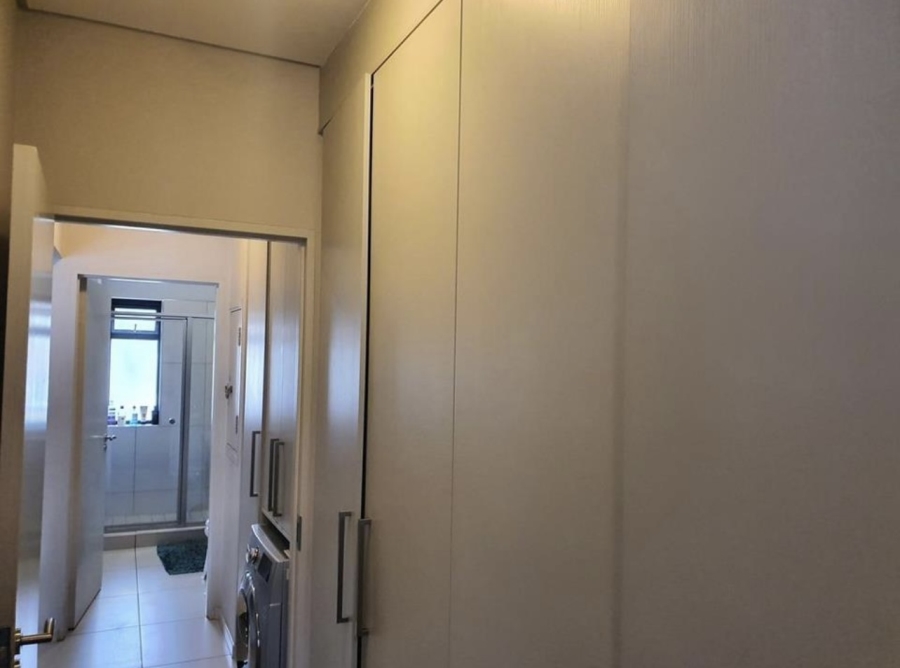 1 Bedroom Property for Sale in Rivonia Gauteng