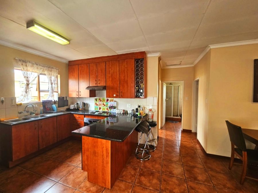 To Let 2 Bedroom Property for Rent in Equestria Gauteng