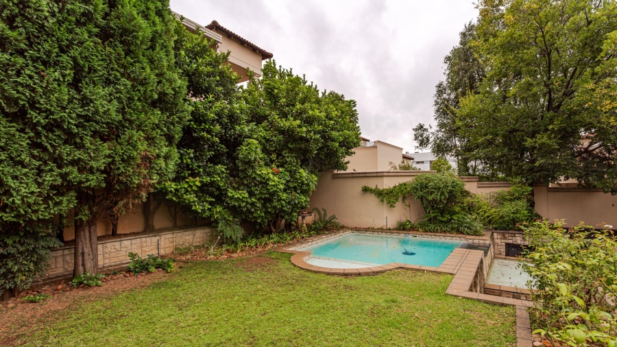 To Let 4 Bedroom Property for Rent in Sandton Central Gauteng