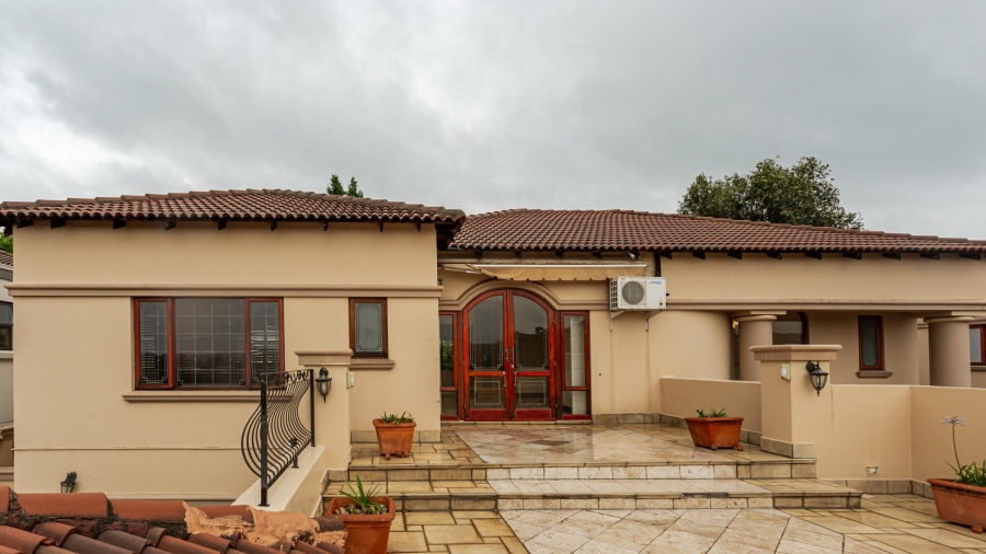 To Let 4 Bedroom Property for Rent in Sandton Central Gauteng