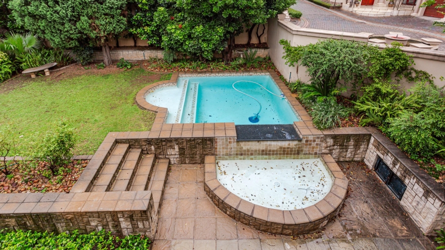 To Let 4 Bedroom Property for Rent in Sandton Central Gauteng