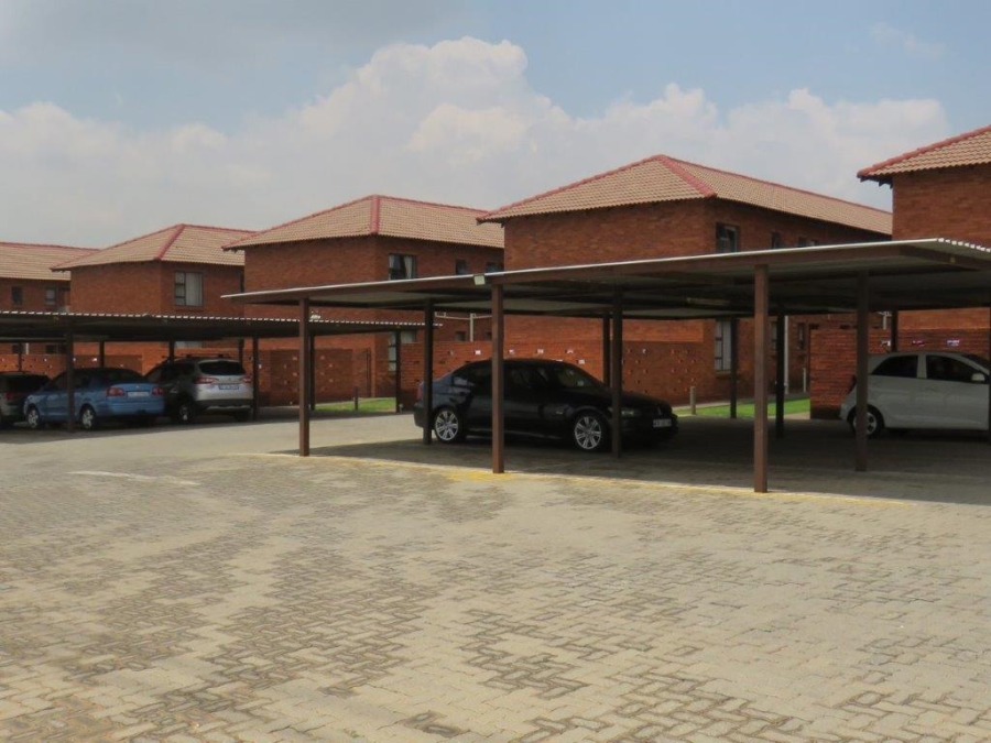 To Let 2 Bedroom Property for Rent in Albertsdal Gauteng