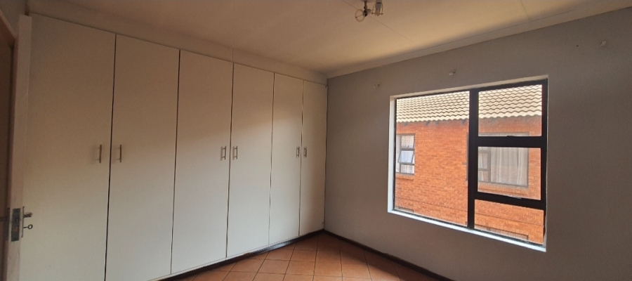 To Let 2 Bedroom Property for Rent in Albertsdal Gauteng