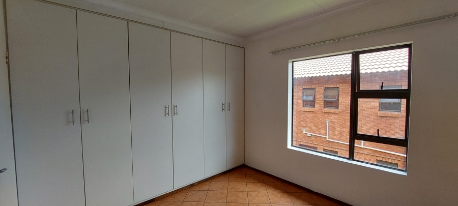 To Let 2 Bedroom Property for Rent in Albertsdal Gauteng