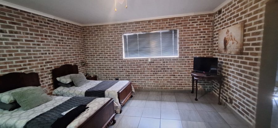 4 Bedroom Property for Sale in Rothdene Gauteng