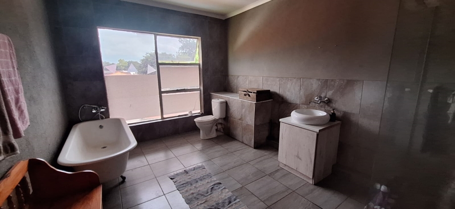 4 Bedroom Property for Sale in Rothdene Gauteng