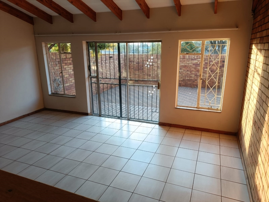 2 Bedroom Property for Sale in Edelweiss Gauteng