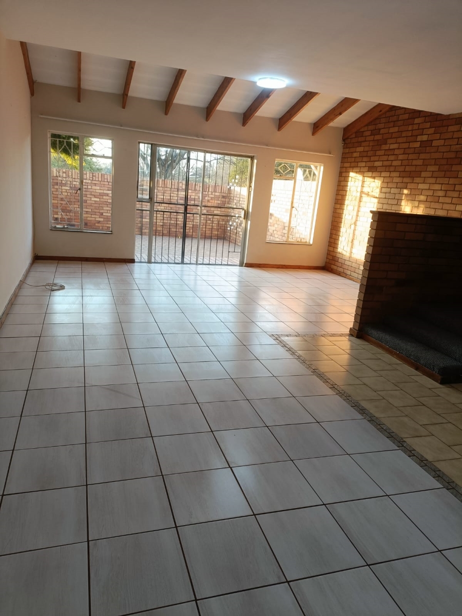 2 Bedroom Property for Sale in Edelweiss Gauteng