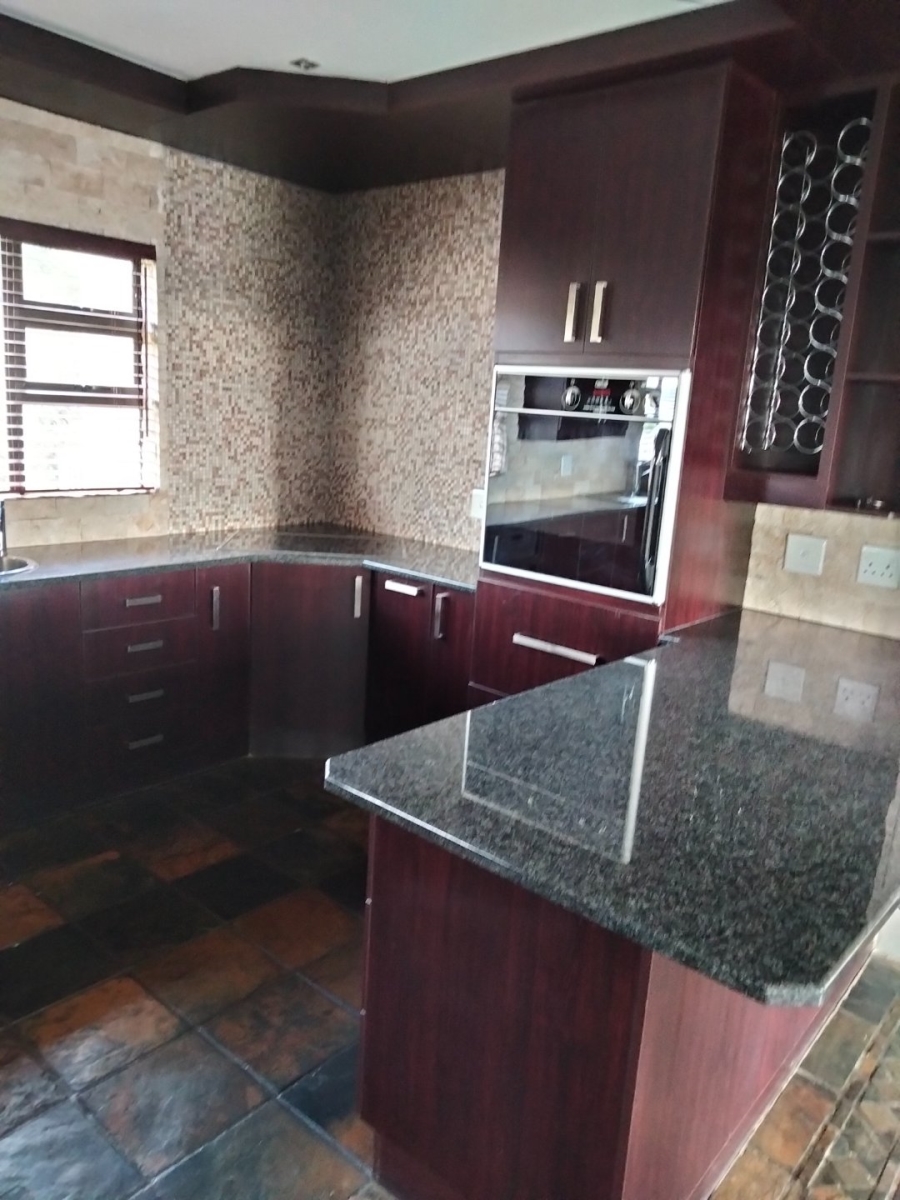 6 Bedroom Property for Sale in Kenmare Gauteng