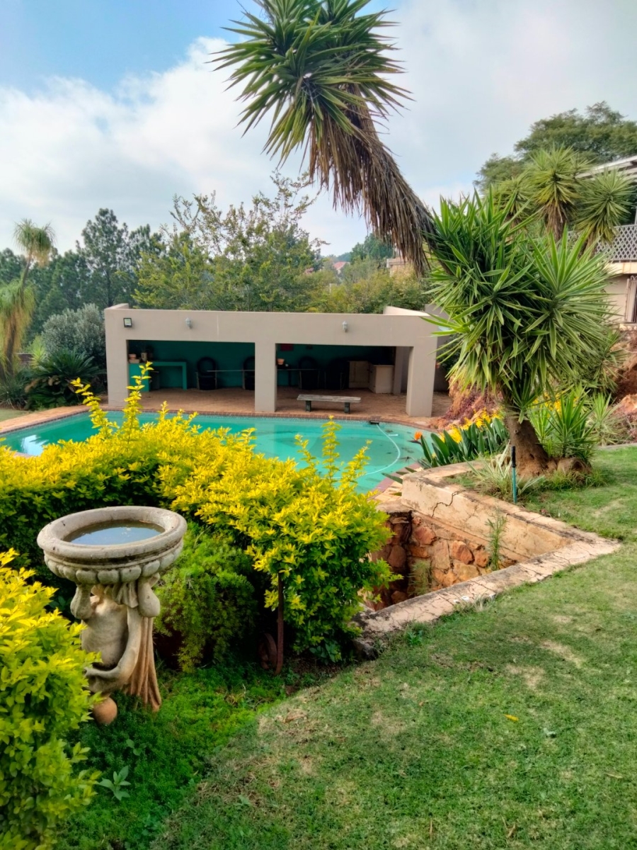 6 Bedroom Property for Sale in Kenmare Gauteng