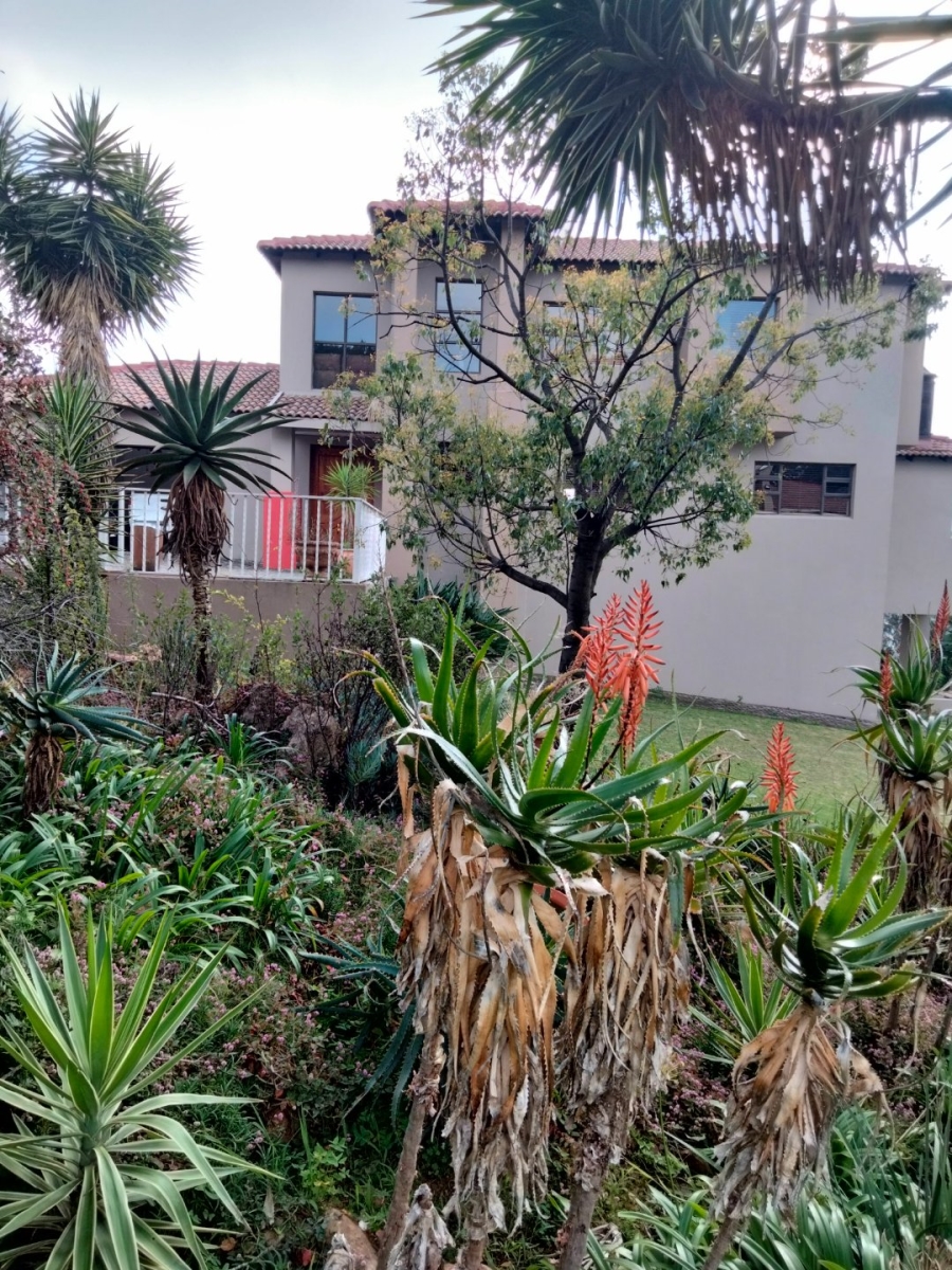 6 Bedroom Property for Sale in Kenmare Gauteng