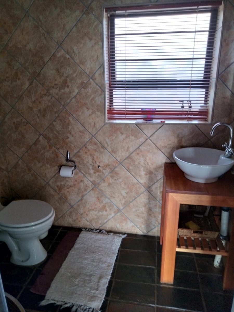 6 Bedroom Property for Sale in Kenmare Gauteng