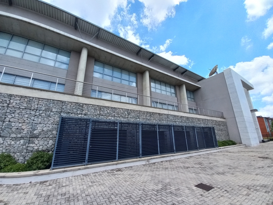 To Let commercial Property for Rent in Grand Central Gauteng