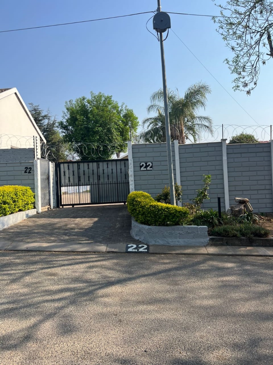 To Let 3 Bedroom Property for Rent in Bloubosrand Gauteng