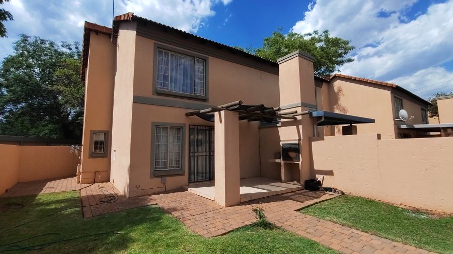 2 Bedroom Property for Sale in Annlin Gauteng