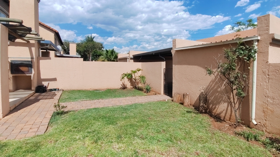 2 Bedroom Property for Sale in Annlin Gauteng