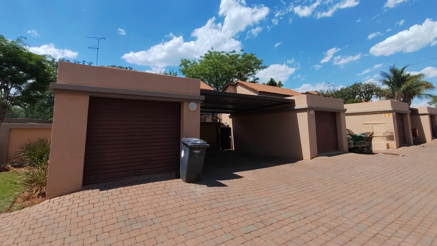 2 Bedroom Property for Sale in Annlin Gauteng