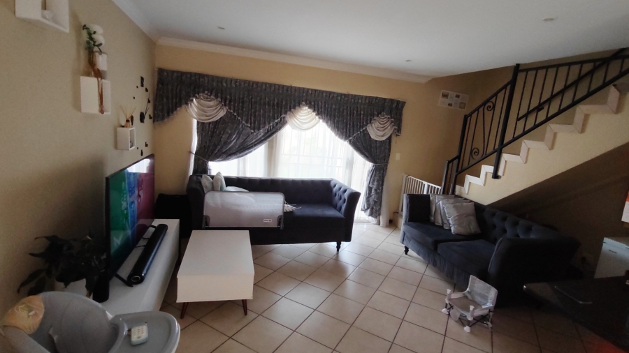 2 Bedroom Property for Sale in Annlin Gauteng