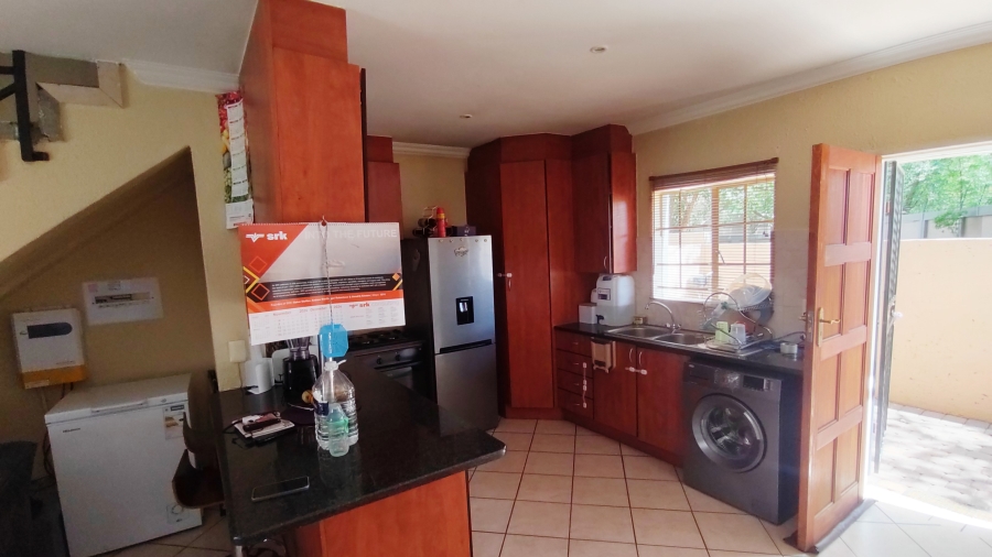 2 Bedroom Property for Sale in Annlin Gauteng