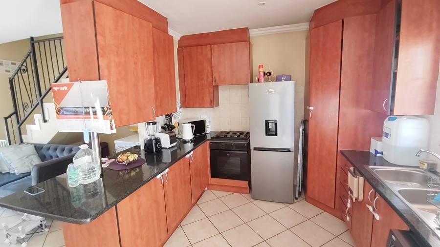 2 Bedroom Property for Sale in Annlin Gauteng