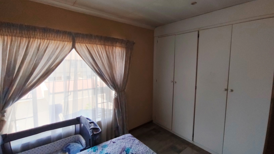 2 Bedroom Property for Sale in Annlin Gauteng