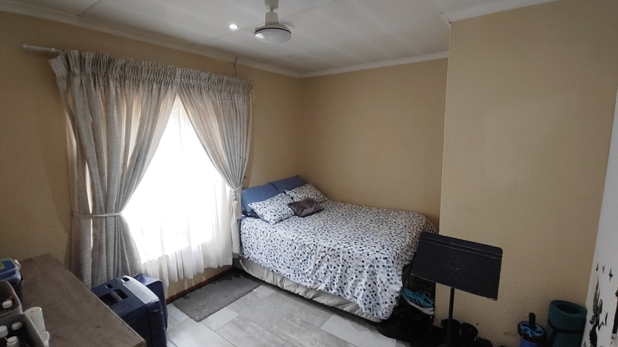 2 Bedroom Property for Sale in Annlin Gauteng