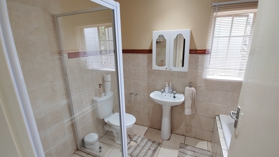 2 Bedroom Property for Sale in Annlin Gauteng