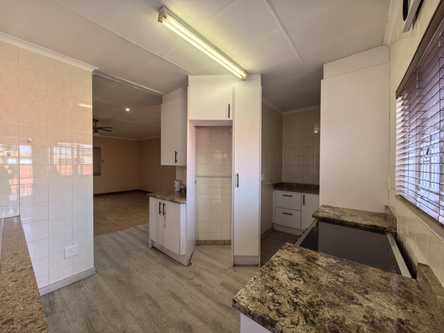 3 Bedroom Property for Sale in East Lynne Gauteng