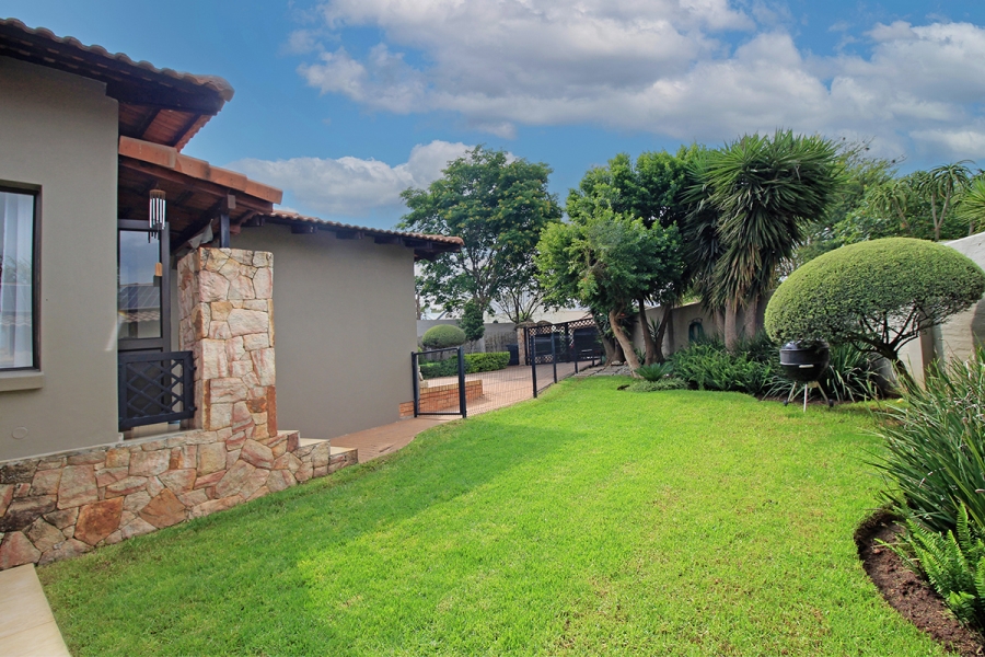 3 Bedroom Property for Sale in Lakeside Gauteng