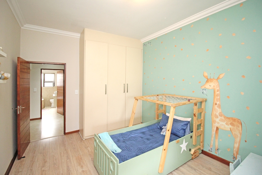 3 Bedroom Property for Sale in Lakeside Gauteng