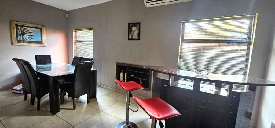 4 Bedroom Property for Sale in Pierre Van Ryneveld Gauteng