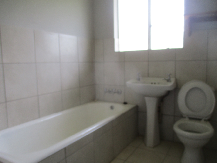 To Let 3 Bedroom Property for Rent in Roodepoort West Gauteng