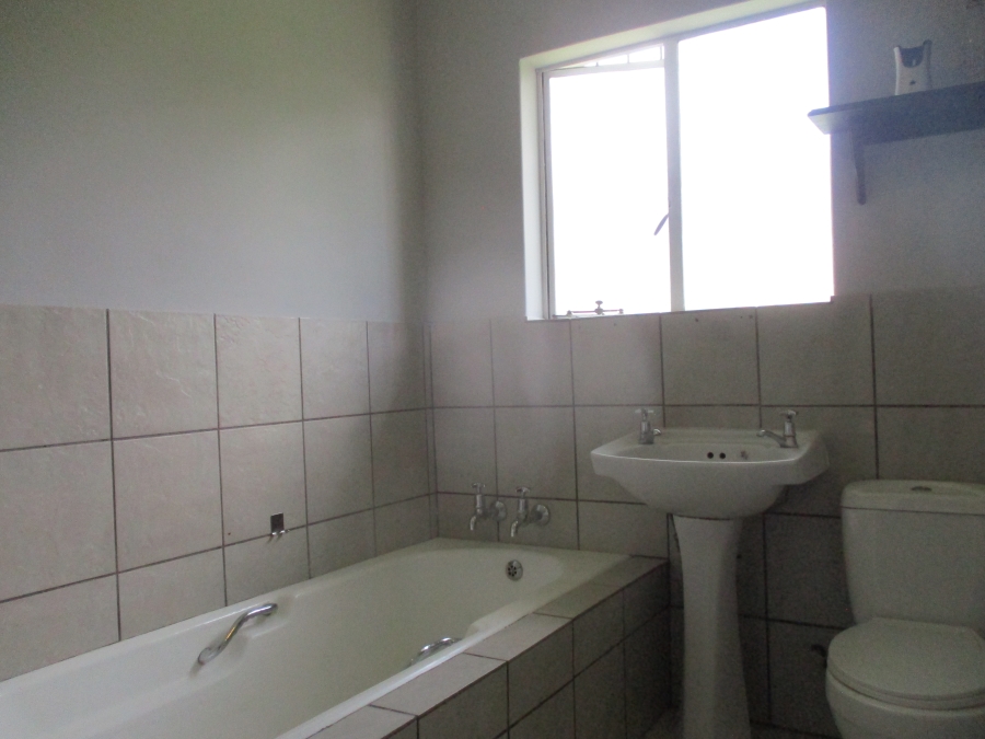 To Let 3 Bedroom Property for Rent in Roodepoort West Gauteng