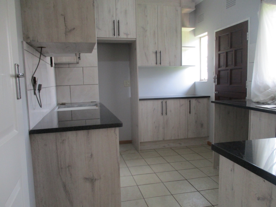 To Let 3 Bedroom Property for Rent in Roodepoort West Gauteng