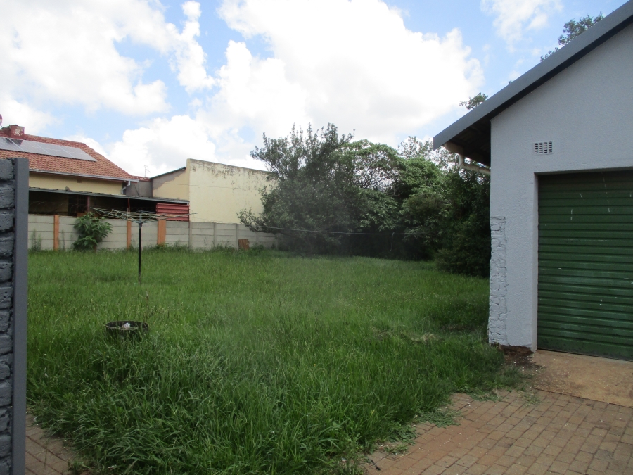 To Let 3 Bedroom Property for Rent in Roodepoort West Gauteng