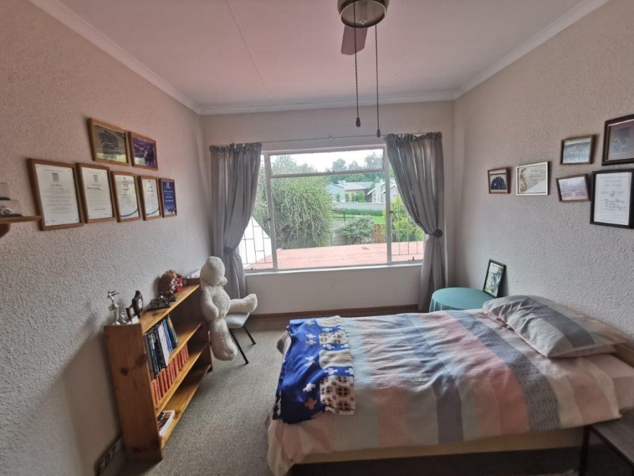 5 Bedroom Property for Sale in Brackendowns Gauteng