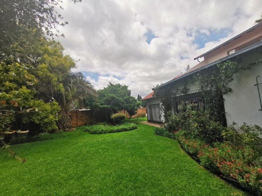 5 Bedroom Property for Sale in Brackendowns Gauteng