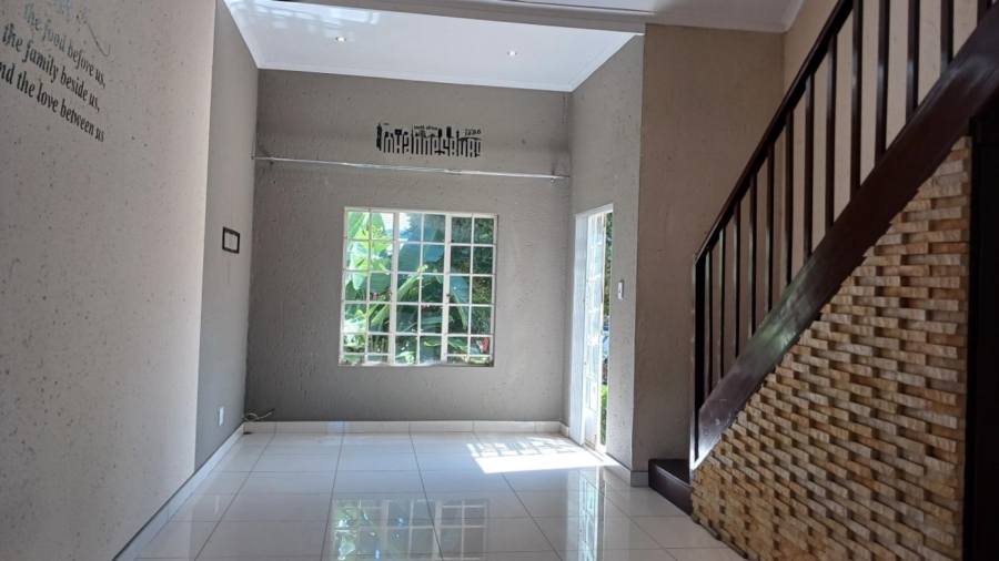 2 Bedroom Property for Sale in Bassonia Rock Gauteng