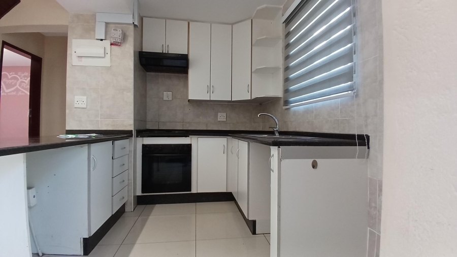 2 Bedroom Property for Sale in Bassonia Rock Gauteng