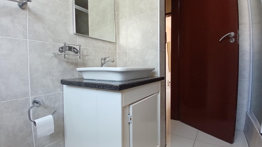 2 Bedroom Property for Sale in Bassonia Rock Gauteng