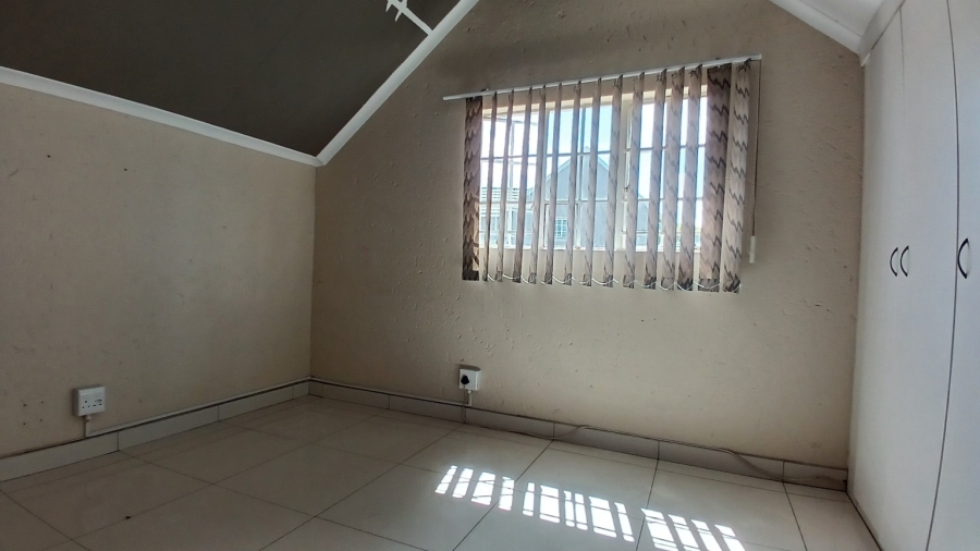 2 Bedroom Property for Sale in Bassonia Rock Gauteng