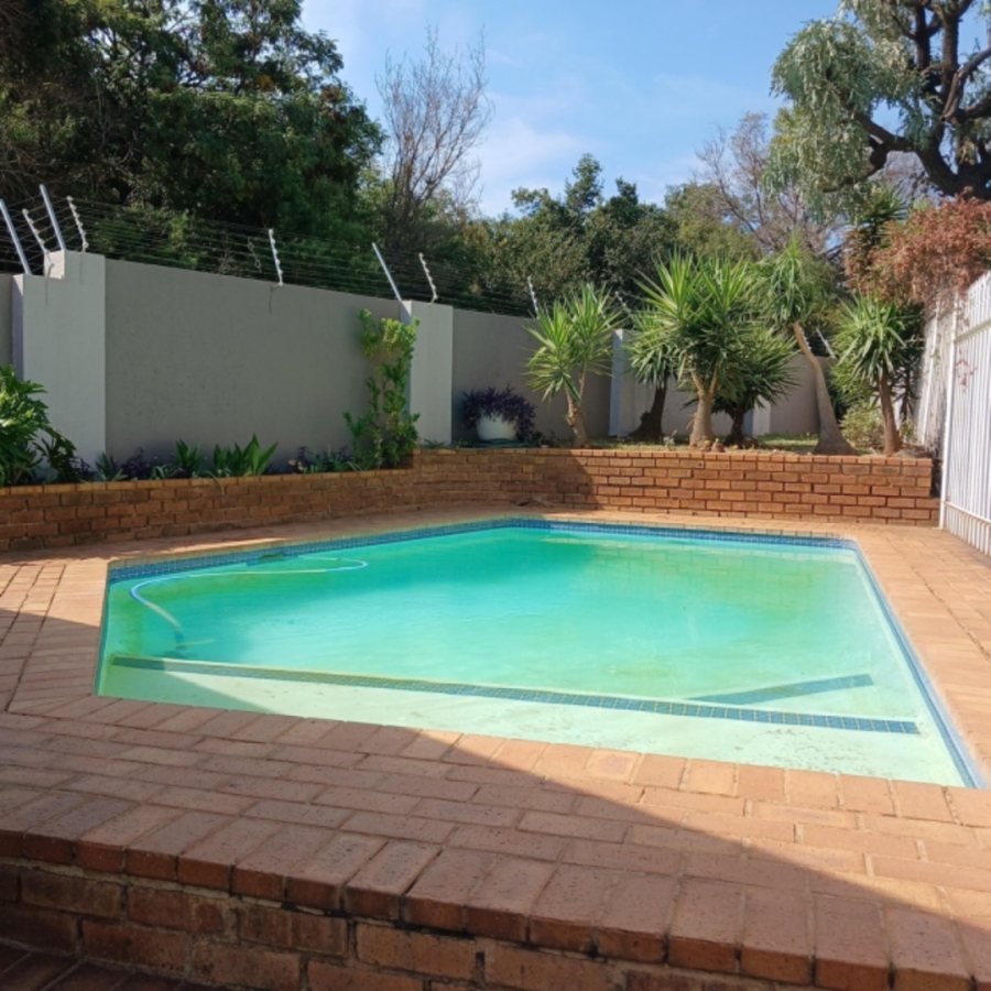 2 Bedroom Property for Sale in Bassonia Rock Gauteng