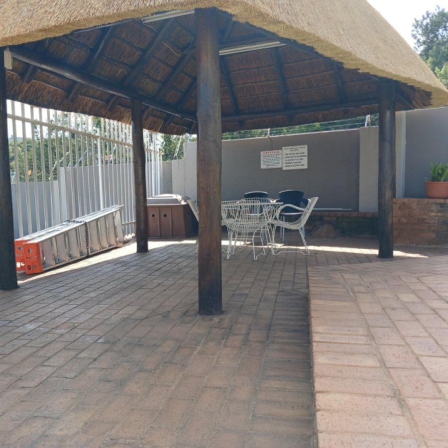 2 Bedroom Property for Sale in Bassonia Rock Gauteng