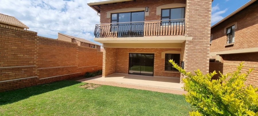 To Let 3 Bedroom Property for Rent in Olympus AH Gauteng