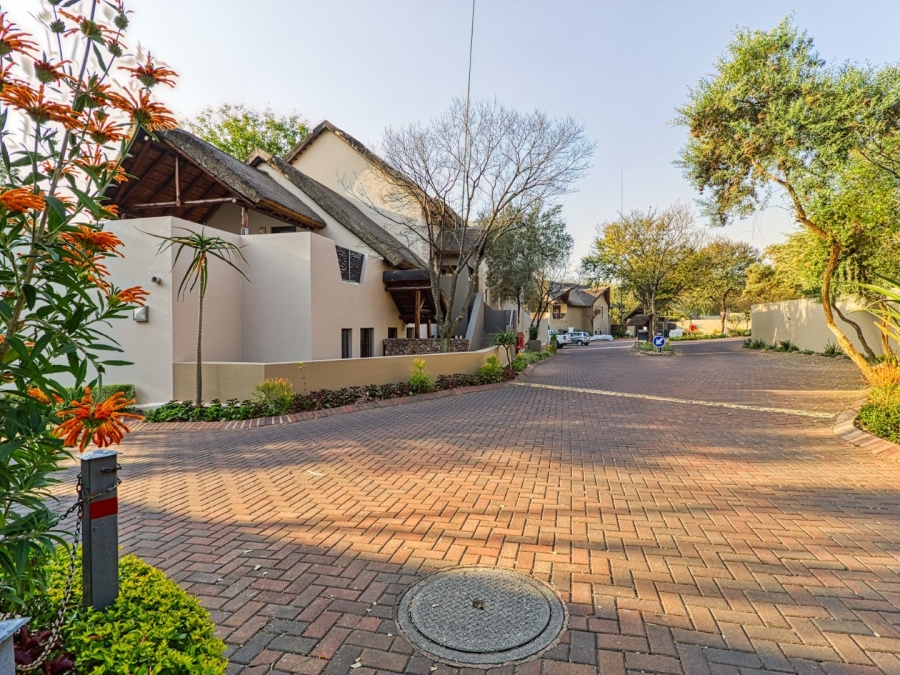 To Let 1 Bedroom Property for Rent in Douglasdale Gauteng