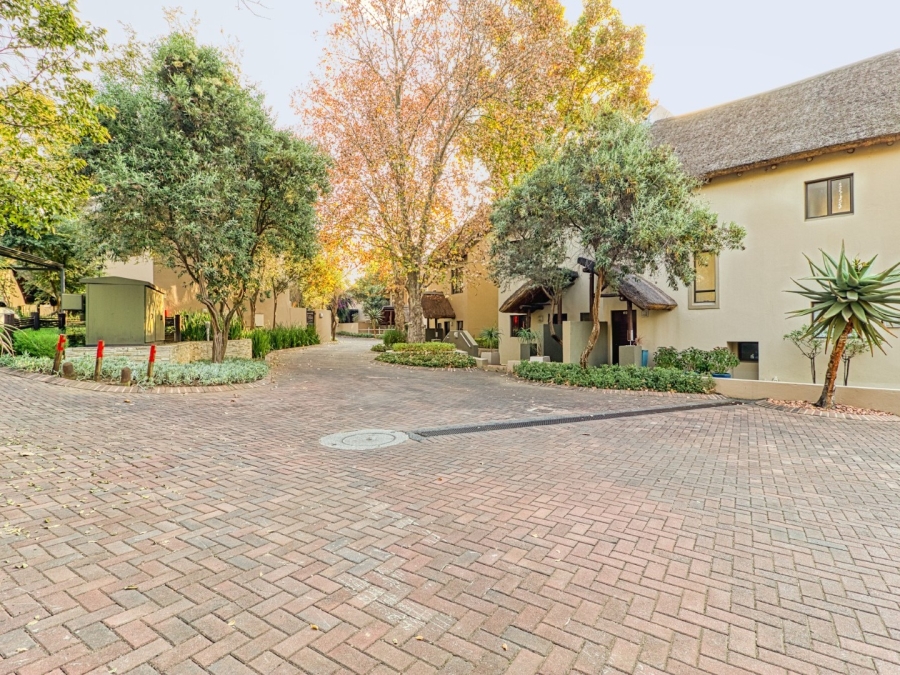 To Let 1 Bedroom Property for Rent in Douglasdale Gauteng