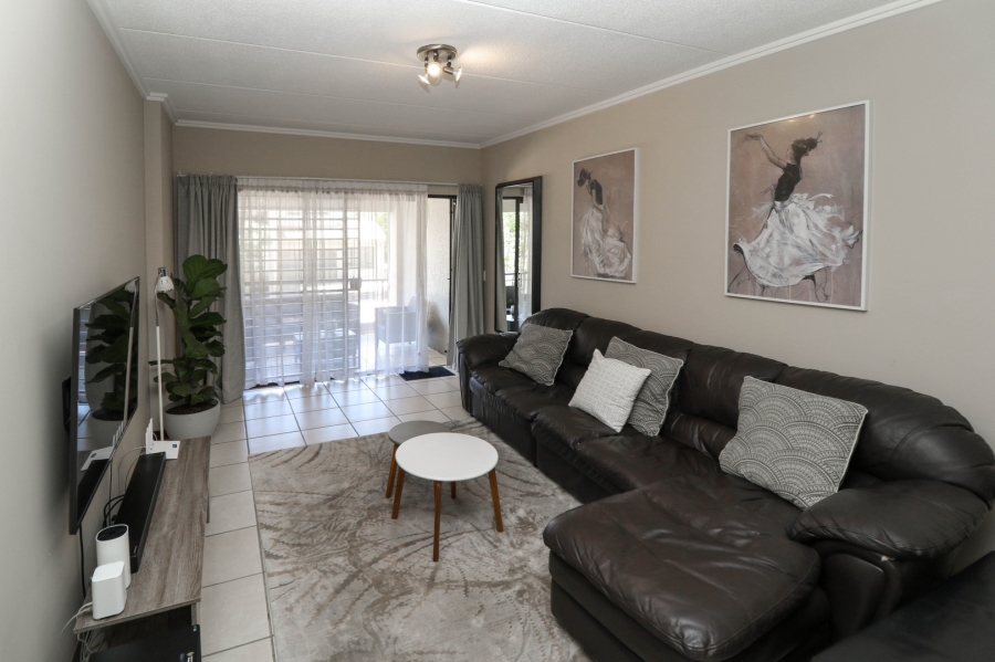 To Let 2 Bedroom Property for Rent in Lonehill Gauteng