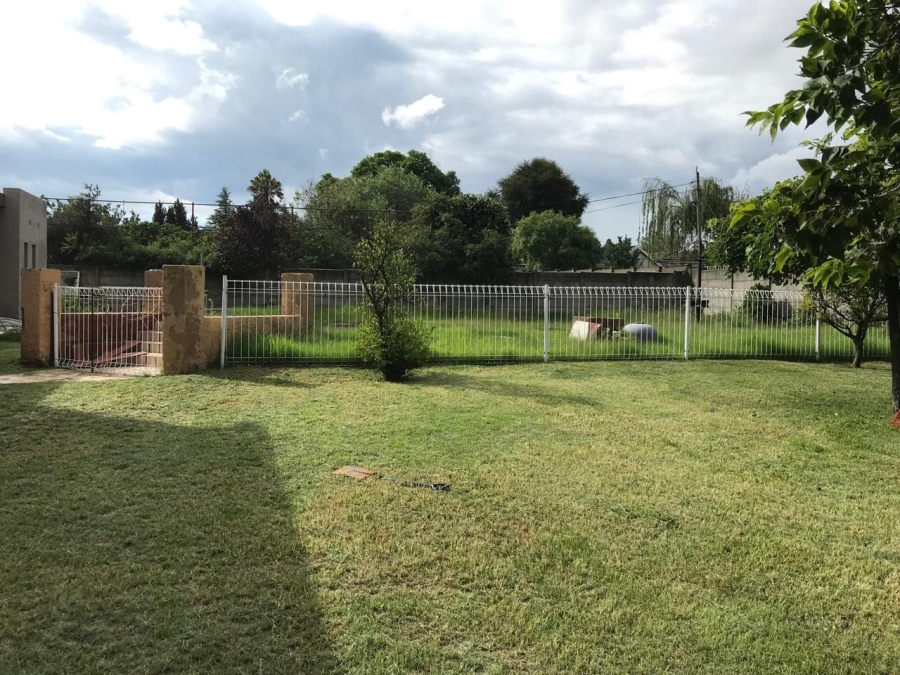 4 Bedroom Property for Sale in Witpoortjie Gauteng