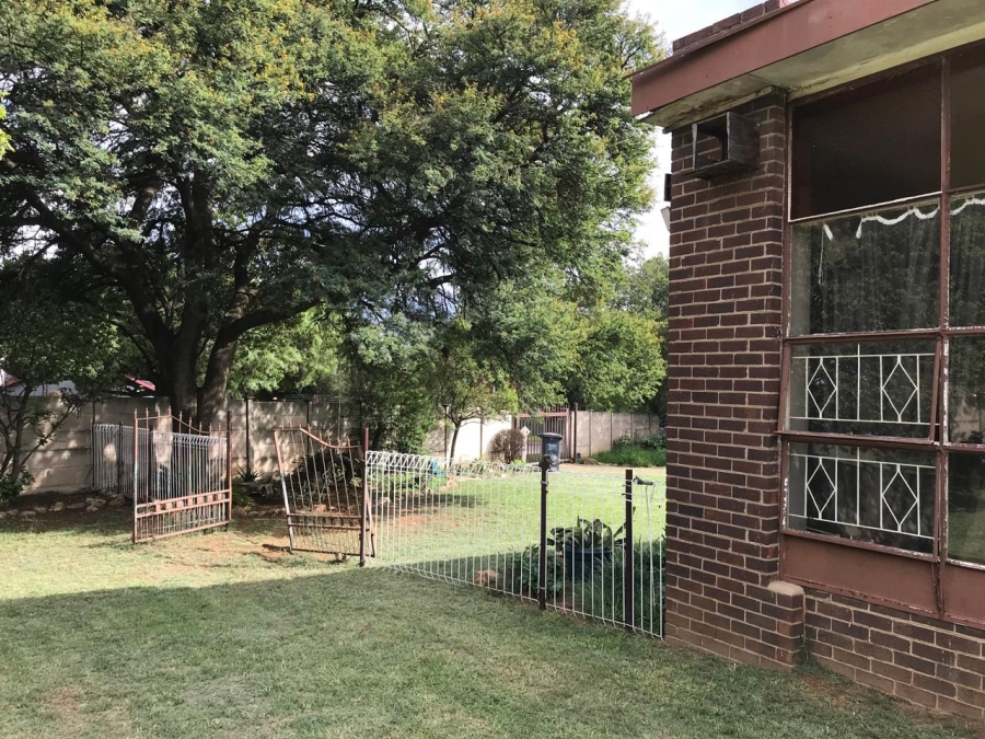 4 Bedroom Property for Sale in Witpoortjie Gauteng